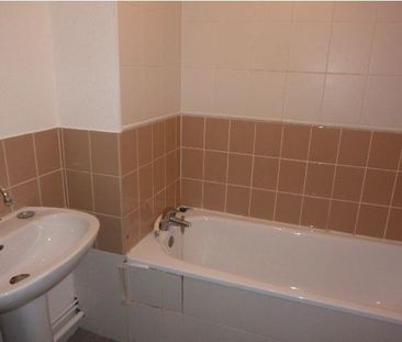 Location Appartement 4 pièces 76m² - Photo 2