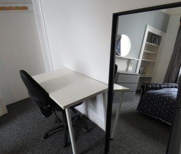 152 North Road East - Photo 5