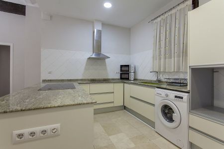 Elegant room with a balcony in El Carmen - Photo 4