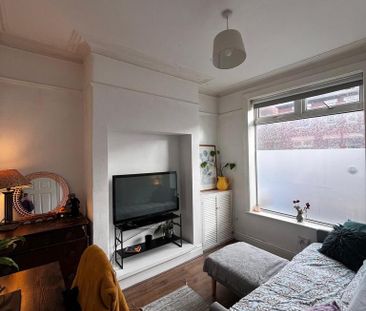 2 bedroom end of terrace house to rent - Photo 4