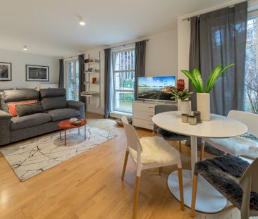 City-Residence: Schicke großzügige Wohnung mit Terrasse - Photo 1