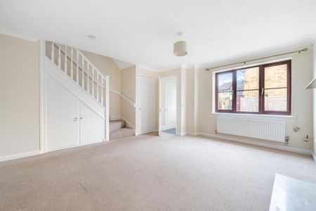 4 bedroom detached house to rent - Photo 2