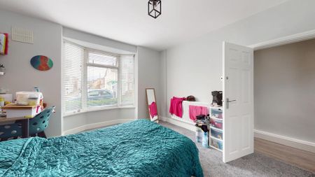 4 bedroom terraced house to rent - Photo 4