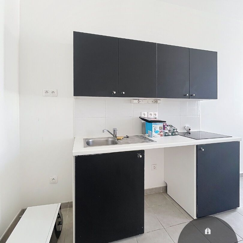A LOUER AVIGNON INTRA-MUROS ( 84000 ) : Studio - 1 pièce - 34.92m² - non meublé, - Photo 1
