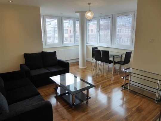 Staines Road, Hounslow, TW3 - Photo 1