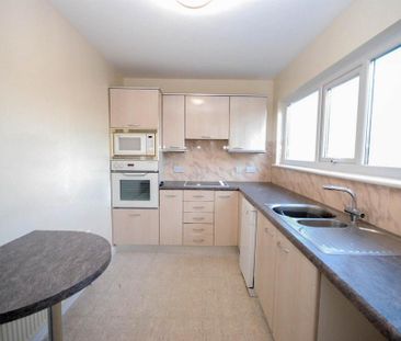 3 bedroom maisonette to rent - Photo 1