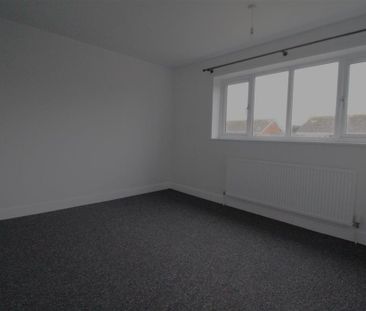4 bedroom detached house to rent - Photo 4