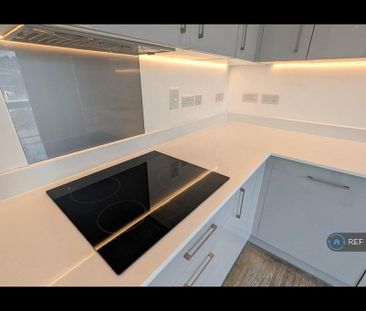 1 bedroom flat to rent - Photo 6