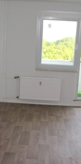 ***Sanierte 1,5 Raum Wohnung mit Einbauküche und Balkon*** - Photo 1