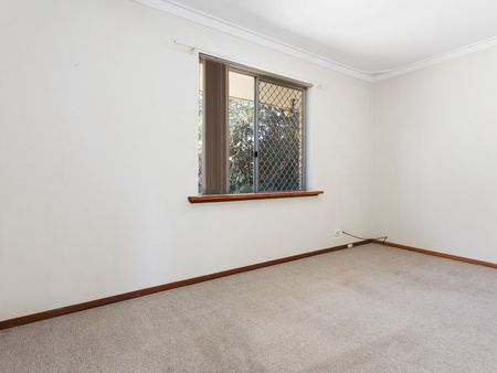 8 Aragon Way, Wilson WA 6107 - House For Rent | Domain - Photo 5