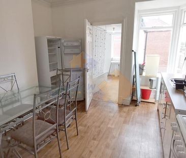 4 bedroom townhouse to rent - Photo 5