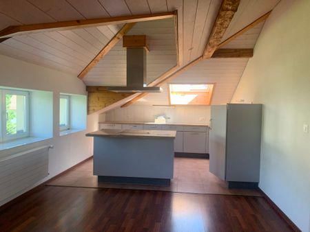 Charmant appartement de 3.5 pièces dans une petite maison plurifamiliale - Photo 2