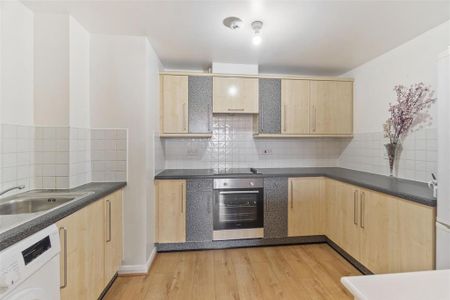 1 bedroom flat to rent - Photo 3