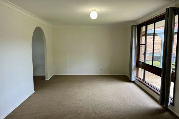 235 Markham Street, Armidale. - Photo 1