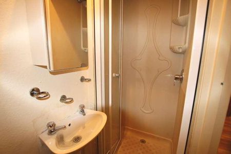 Chatsworth Road, London, NW2 - Photo 2