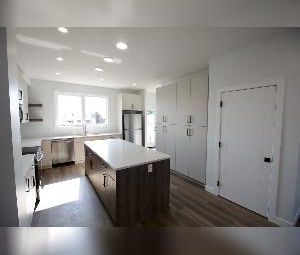 3 Bed 2.5 Bath Ottewell Home For Rent Edmonton - Photo 3