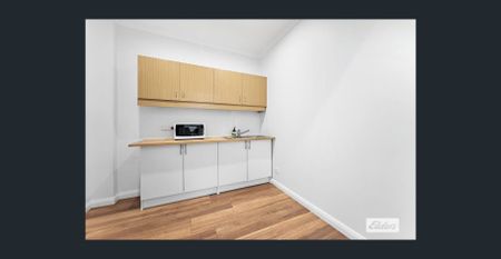 Spacious 5-Bedroom Home in the Heart of Wollongong CBD - Photo 3