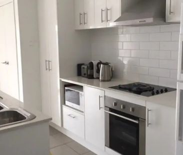 8B Kestrel Street, Dakabin QLD 4503 - Duplex For Rent - $520 | Domain - Photo 3