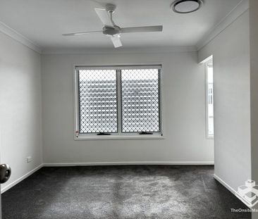 NEW ULTA MODERN LUXURY 3 BEDROOM TOWNHOUSE WITH DUCTED AIR-CON - Photo 2