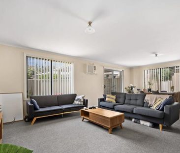 STUNNING & QUIET TOWNHOUSE IN THURGOONA - Photo 1