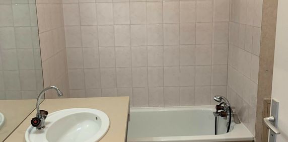 Location Appartement 1 pièce 35m² CAHORS 46000 - Photo 2
