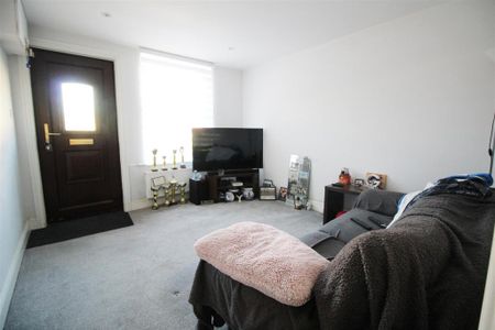 2 bedroom house to rent - Photo 2