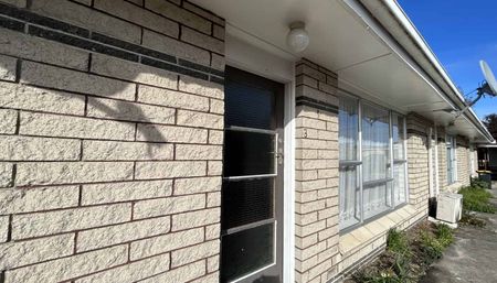 1 Bedroom Unit - Photo 2