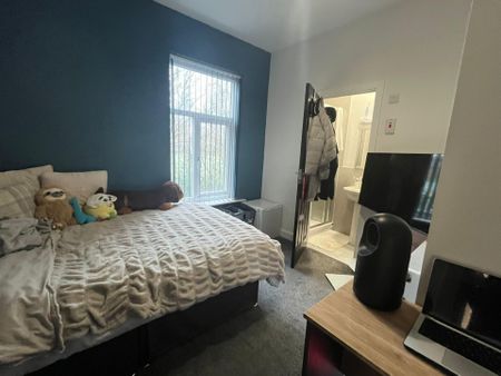 Alpha Street, Salford - Photo 2