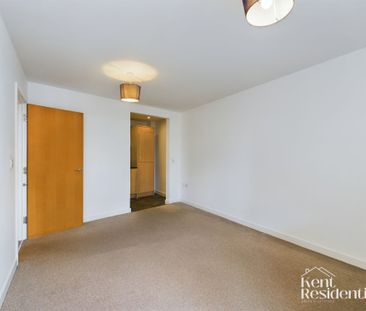 1 bed flat to rent in Kingfisher Meadow, Maidstone, ME16 - Photo 1