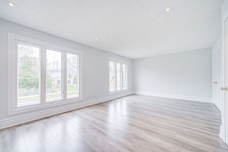 For Lease - 17 Bramble Drive, Toronto, Ontario - Photo 2