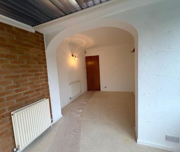 2 bedroom detached bungalow to rent - Photo 2