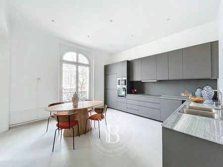 Appartement • La Plaine des Sablons - Photo 2