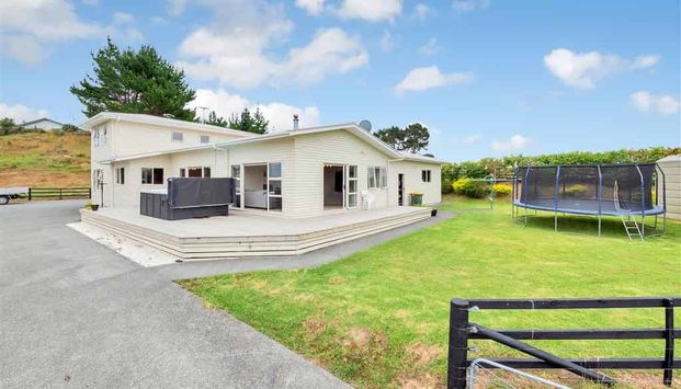 Generous Space and Well Positioned in Kaukapakapa - Photo 1