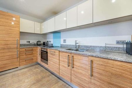 Altius Court, Highams, E4 - Photo 5