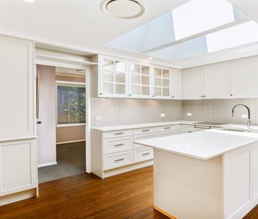 Three Bedroom Home in Mapleton - Photo 5