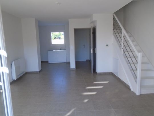 Location Maison 3 pièces 65m² CARPENTRAS 84200 - Photo 1