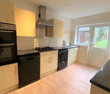 3 bedroom semi-detached house to rent - Photo 5
