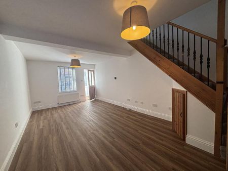 2 bedroom terraced house to rent - Photo 2