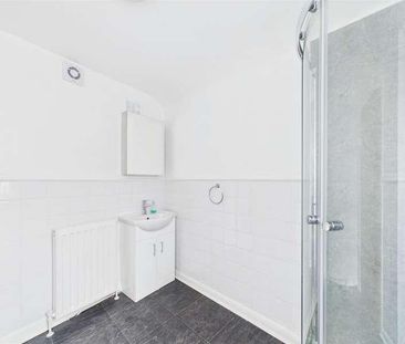 Rockpoint Avenue, Wallasey, CH45 - Photo 6