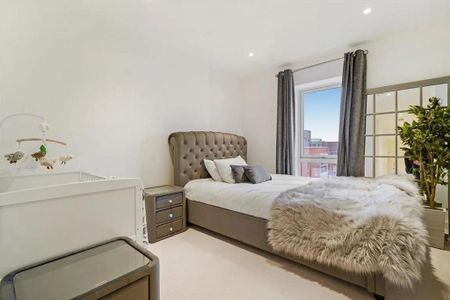 3 bedroom flat to rent - Photo 5