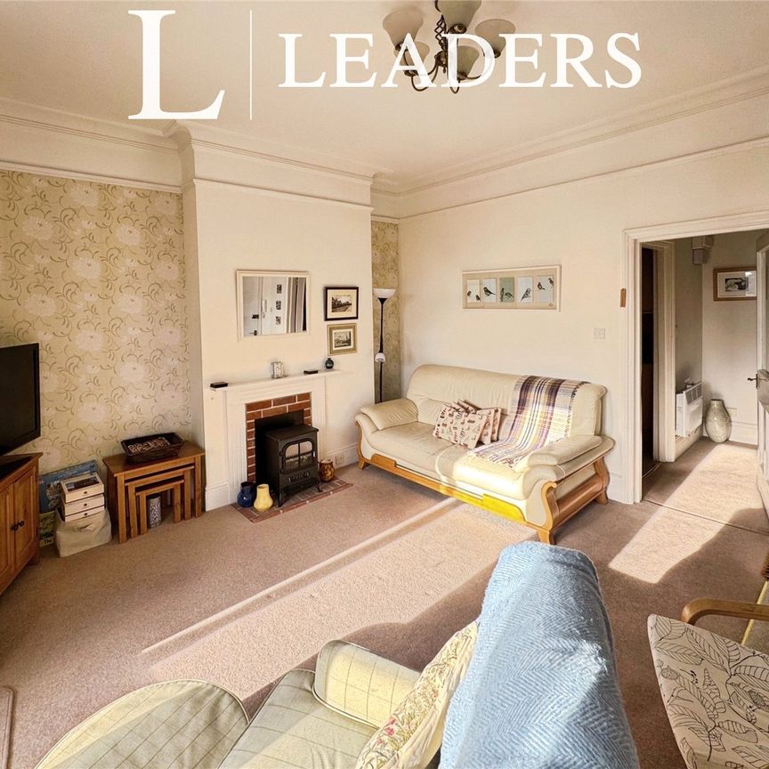 2 bedroom apartment to rent Wellington Court, 5 Hamilton Gardens, Felixstowe, IP11 - Photo 1