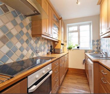 3 bedroom flat to rent - Photo 1