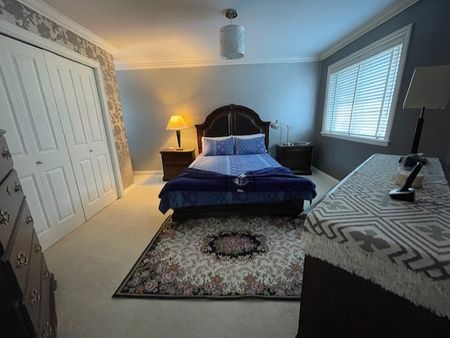4 Bedrooms /4 Baths Upper House in Chantrell Park - Photo 2