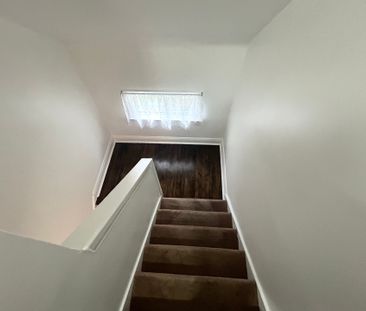 For Lease - 94 East 27th Street, Hamilton, Ontario - Photo 3