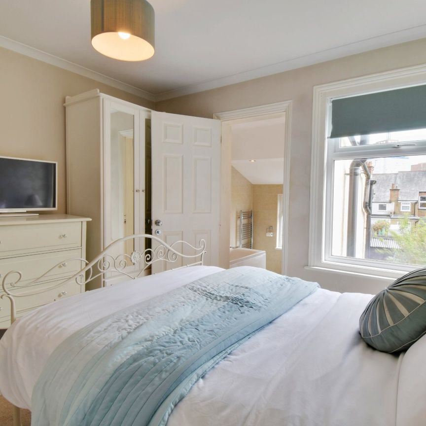 2 bedroom house to rent - Photo 1