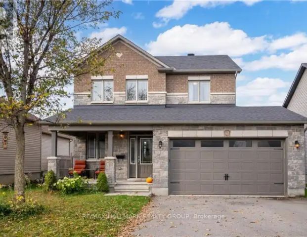 661 BRUXELLES STREET | 661 BRUXELLES STREET, Russell - Photo 1