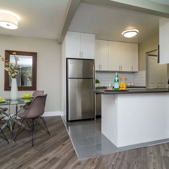 Tower West - Photo 1