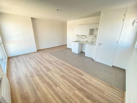 Location Appartement 2 pièces 49m² - Photo 5