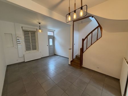 MAISON AVEC COUR QUARTIER SAINTE ANNE - Photo 4