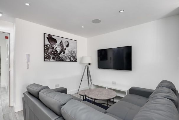 5 bedroom house to rent - Photo 1